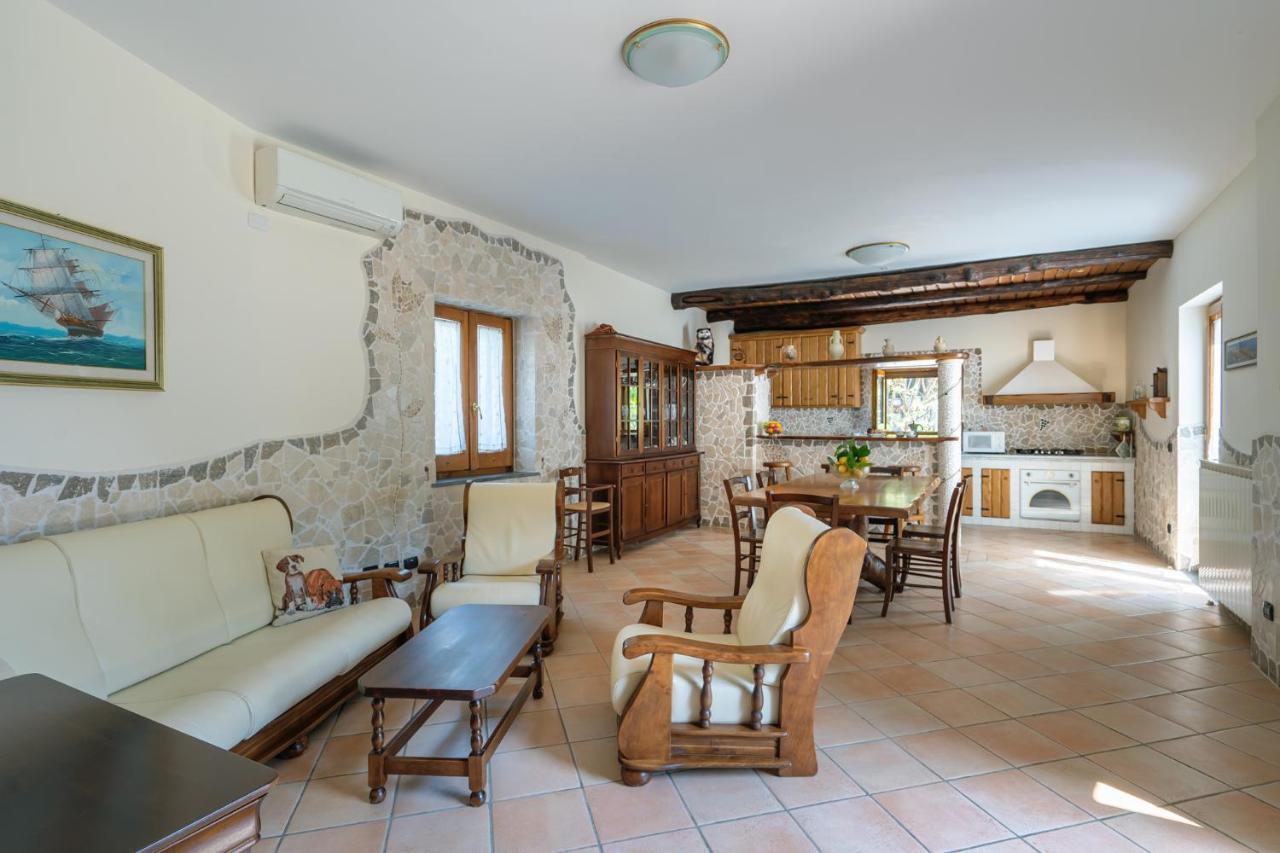 Villa La Pace Сант'Агнело Екстериор снимка
