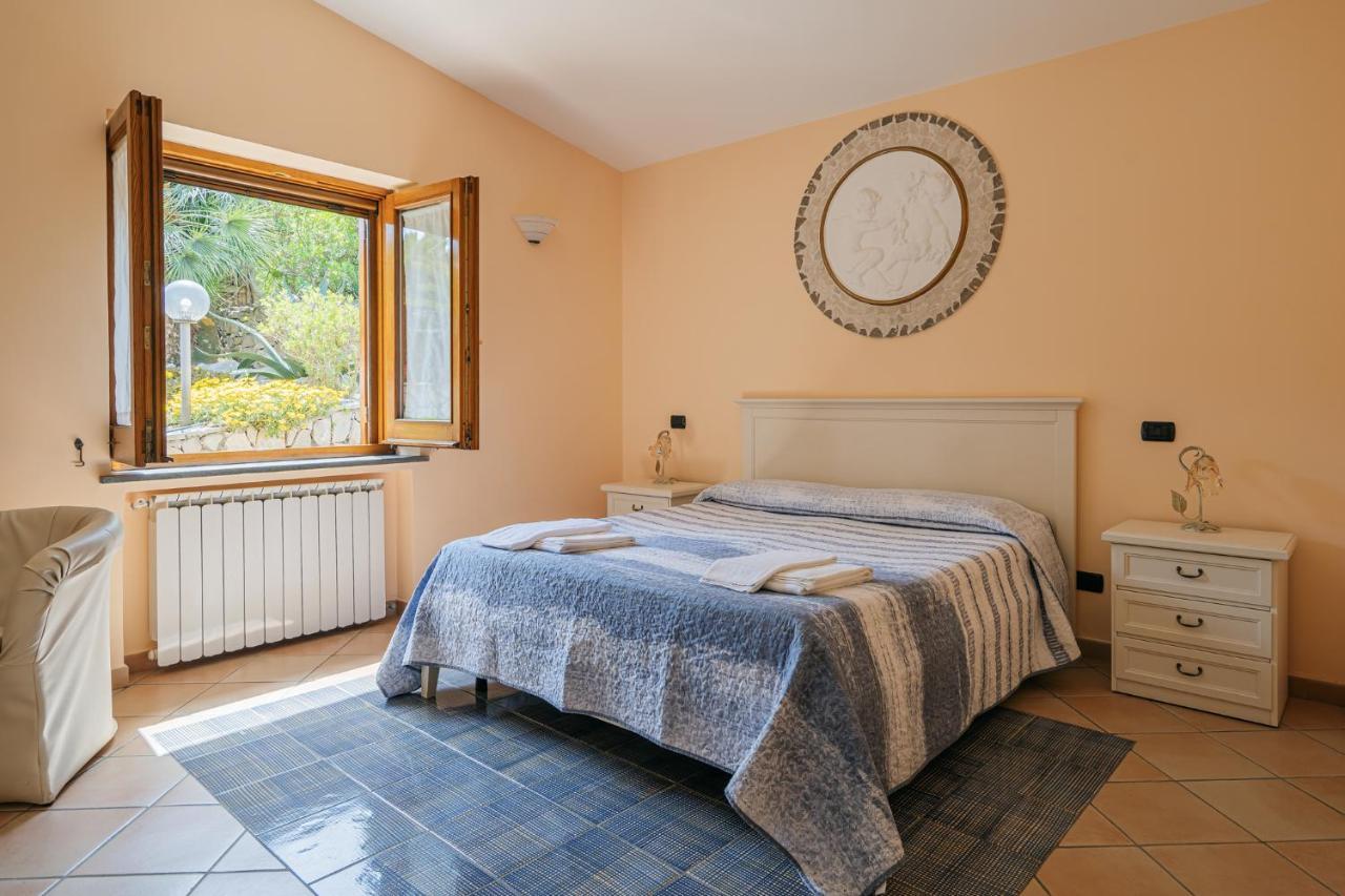 Villa La Pace Сант'Агнело Екстериор снимка