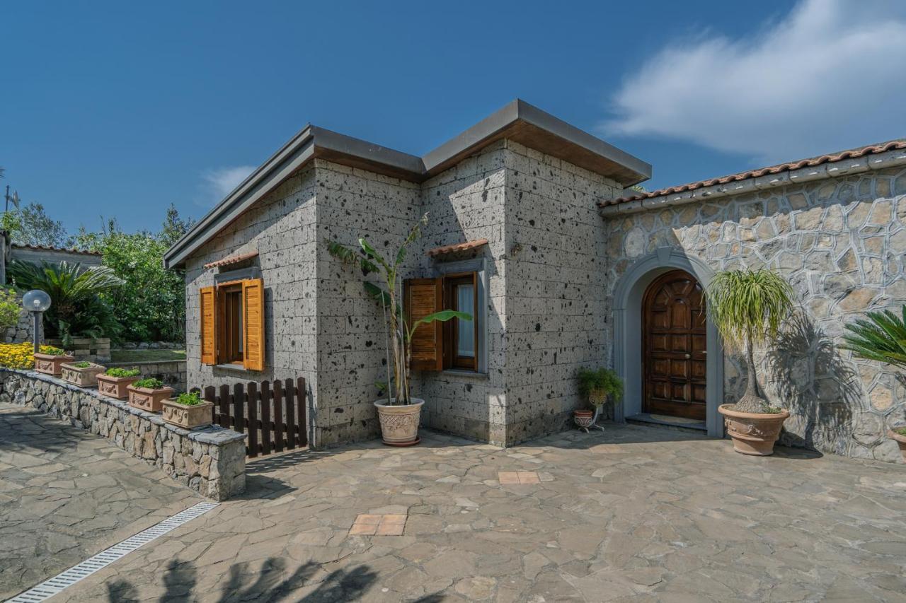Villa La Pace Сант'Агнело Екстериор снимка