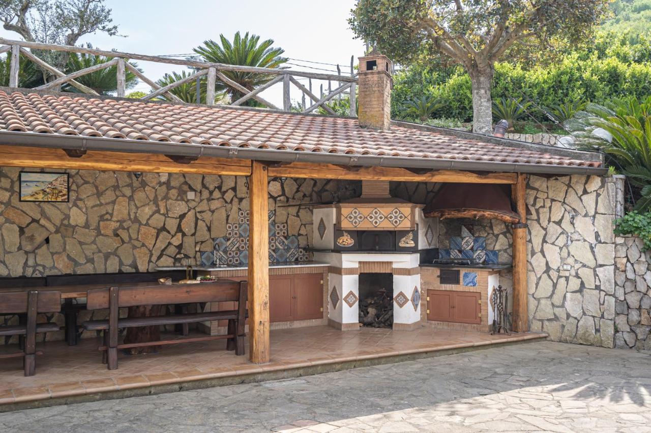 Villa La Pace Сант'Агнело Екстериор снимка