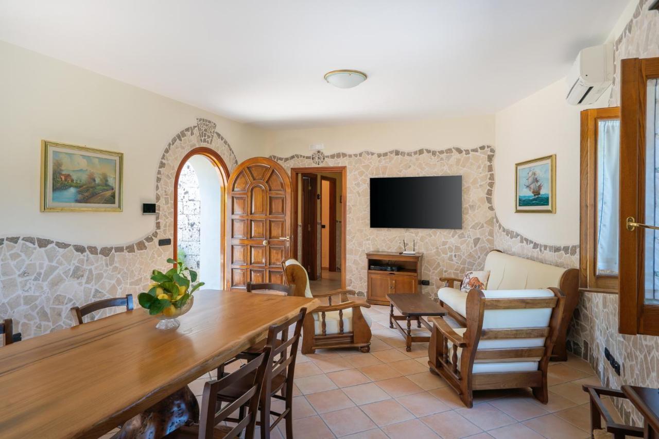 Villa La Pace Сант'Агнело Екстериор снимка