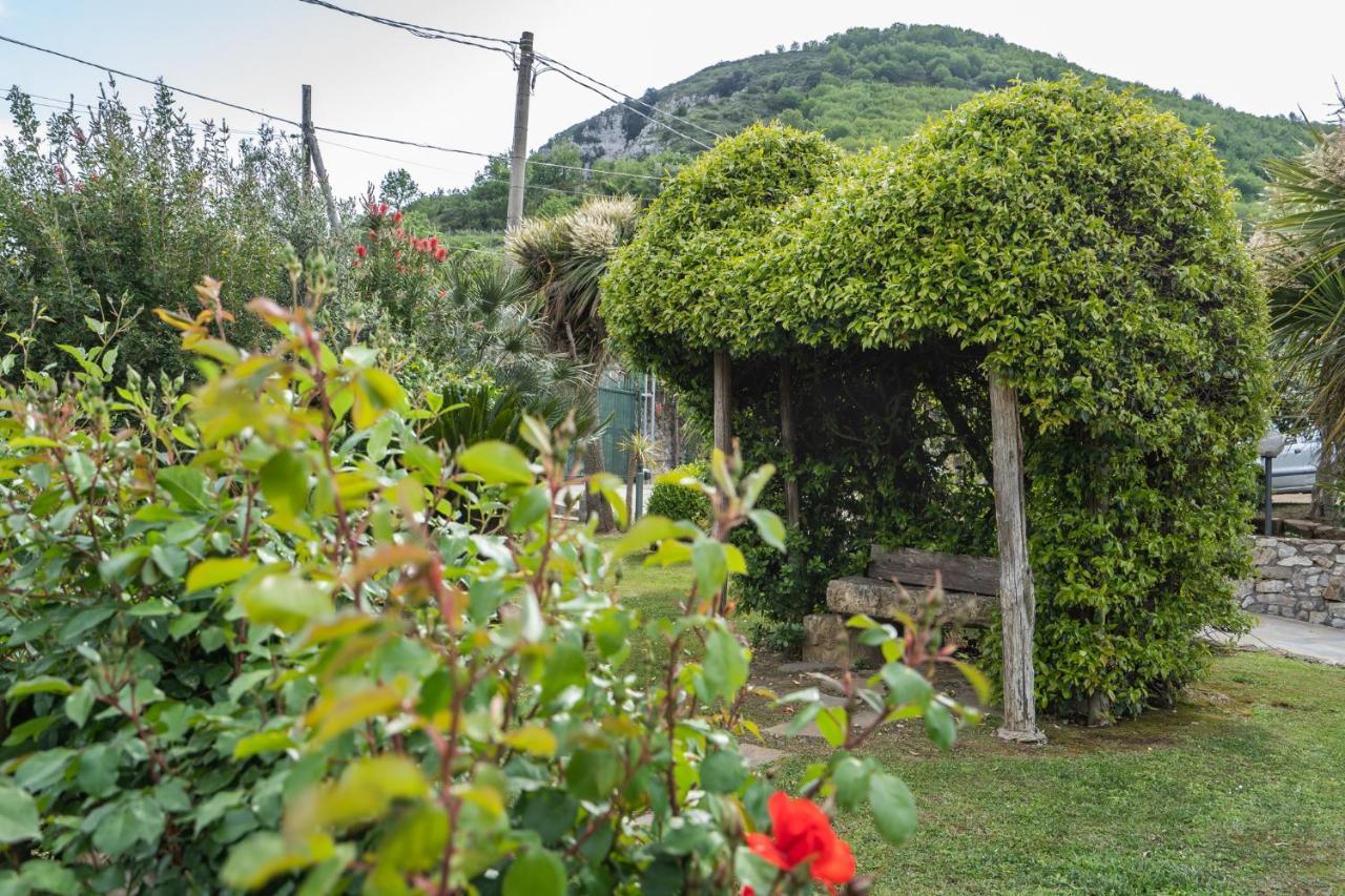 Villa La Pace Сант'Агнело Екстериор снимка